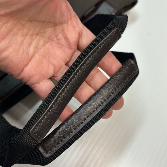 NWOT. Derek Alexander Brown Nylon Top Zip Tote - Unisex - Picture 11 of 15